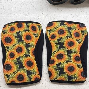 Brand New 2Pood Large Sunflower Knee Sleeves